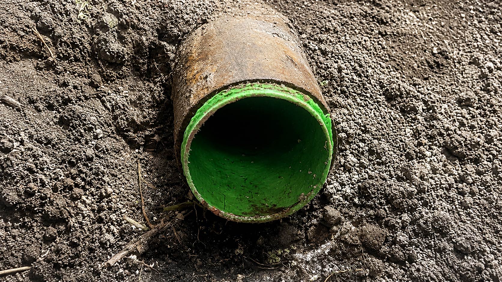 Trenchless pipe lining service